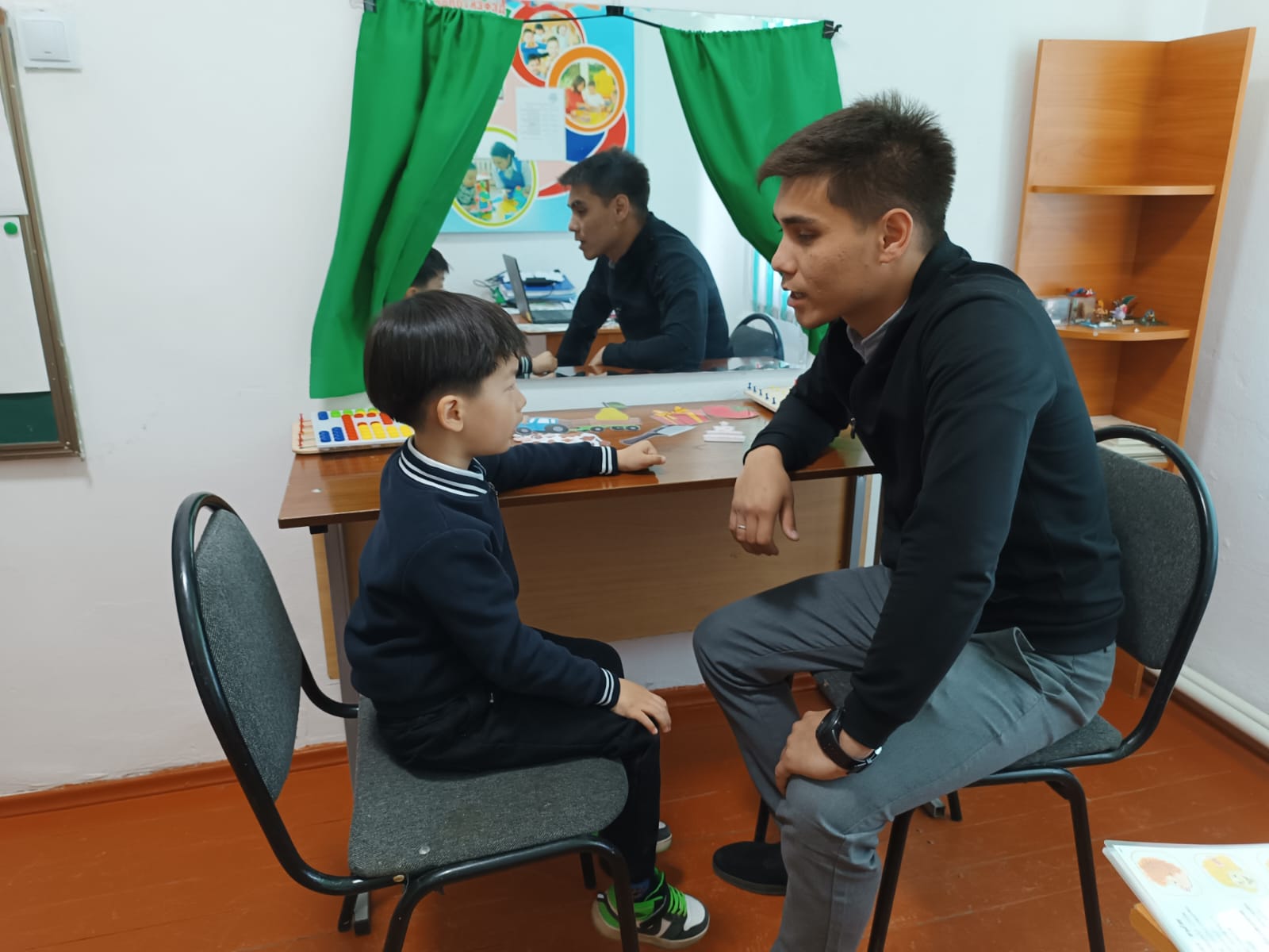 Работа педагог-дефектолога с детьми